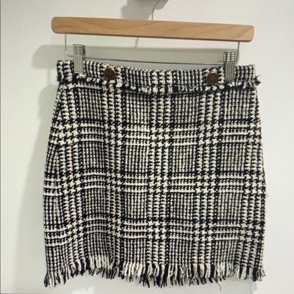 Chic Black and White Plaid Skirt